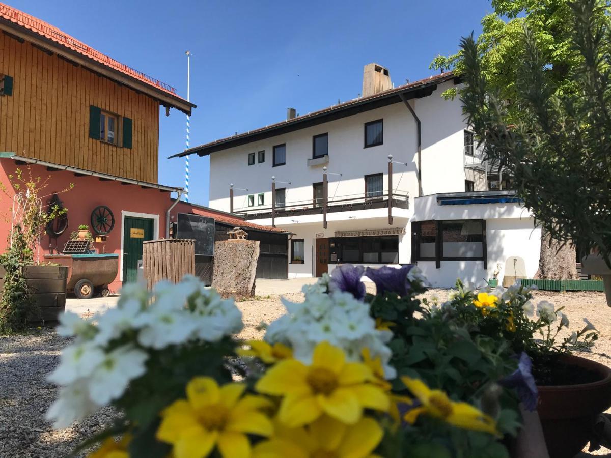 Hotel Weissbraeu Oberhaching Exterior photo